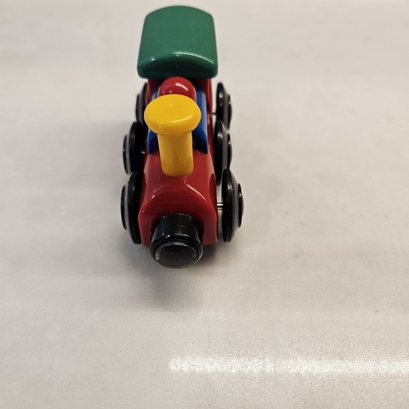 Vintage train caboose and 2000 Playskool fire truck - Picture 6 of 13